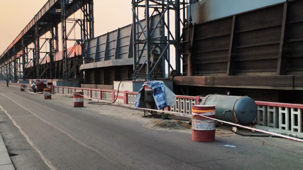 Kosi Barrage Maintenance 