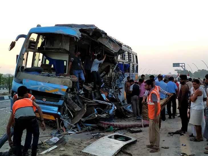 Agra-Lucknow Expressway Accident