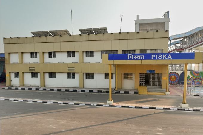 अमृत भारत स्टेशन योजना के तहत पुनर्विकसित पिस्का और मुरी रेलवे स्टेशन