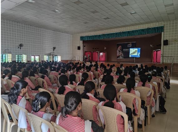 छात्रों की गूंज अभियान