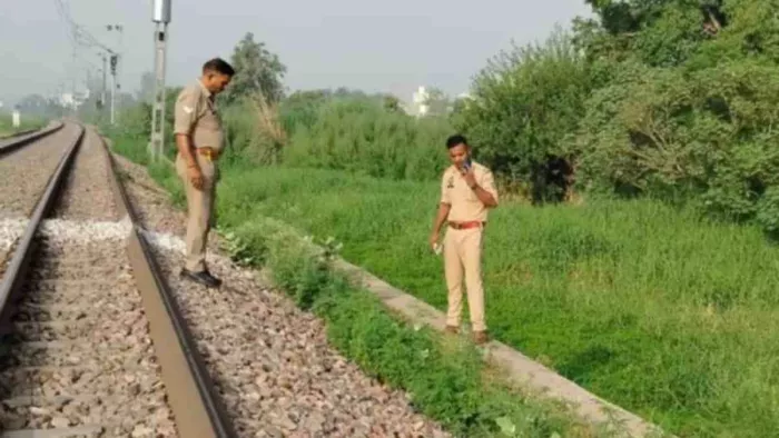 रेलवे ट्रैक के पास मिले युवक के शव का खुलासा, दोस्त ही निकला कातिल