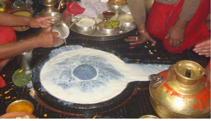 बाबा बैद्यनाथ धाम की कच्चा जल पूजा