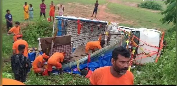 चकाई-देवघर मार्ग पर पिकअप दुर्घटना