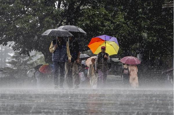 बहुत भारी बारिश