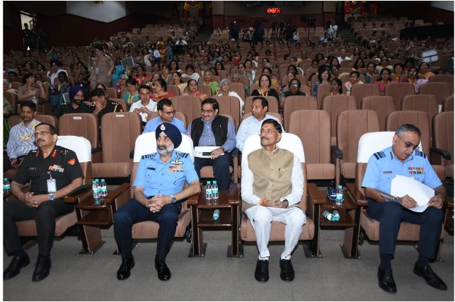 केंद्रीय रक्षा राज्य मंत्री श्री संजय सेठ