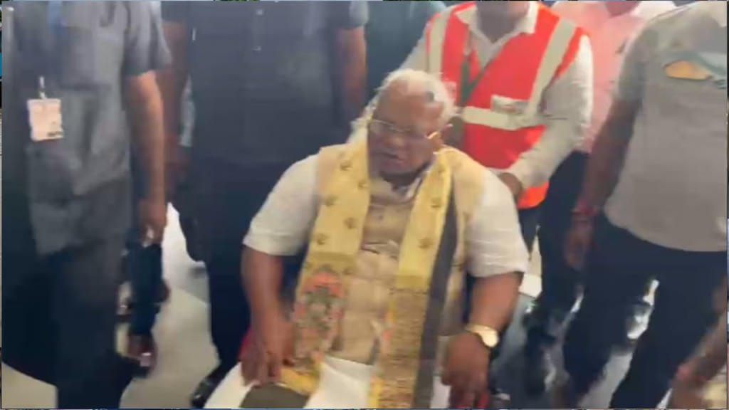 बिहार के पूर्व मुख्यमंत्री और केंद्रीय मंत्री जीतन राम मांझी की तबीयत खराब होने के बाद उन्हें बेहतर चिकित्सा सुविधा के लिए दिल्ली ले जाया गया है। पिछले कुछ दिनों से स्वास्थ्य संबंधी दिक्कतों से जूझ रहे मांझी का पटना के एक निजी अस्पताल में करीब दो दिनों तक इलाज चला