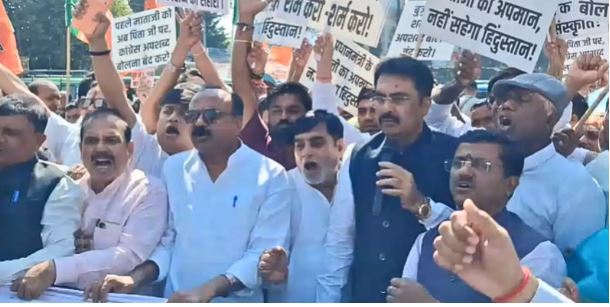 प्रधानमंत्री नरेंद्र मोदी 